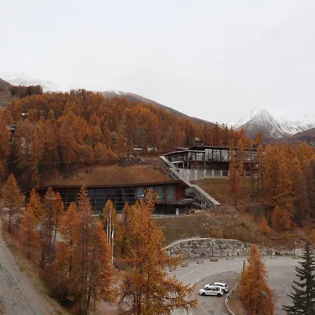 Cosy Pour 4 Au Centre Des Orres, Acces Direct Pistes - Fr-1-322-180 *